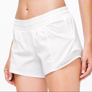 Lululemon Hotty Hot Low-Rise Lined Short 4” - Size 8 White